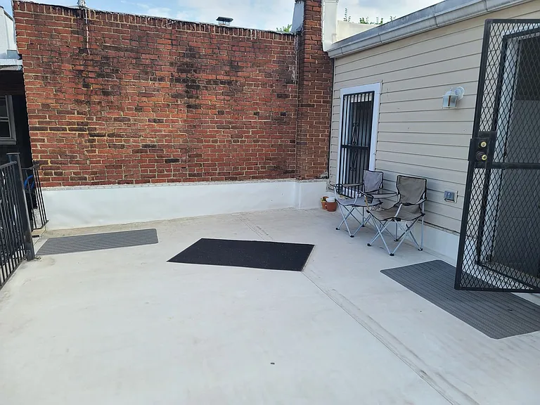 3109 Saint Paul St — Photo 9