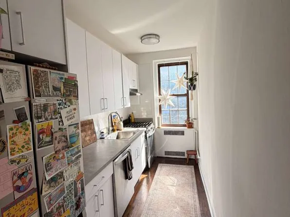 150 Remsen Street image 1 of 6