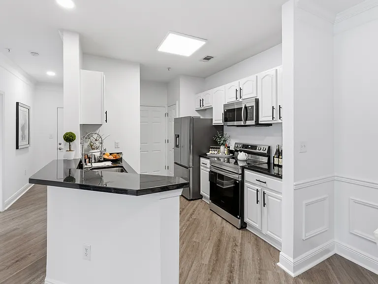 The Regent Apartment Homes — Photo 19