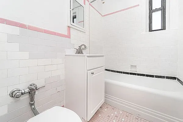 Rented by Modern Spaces | media 7