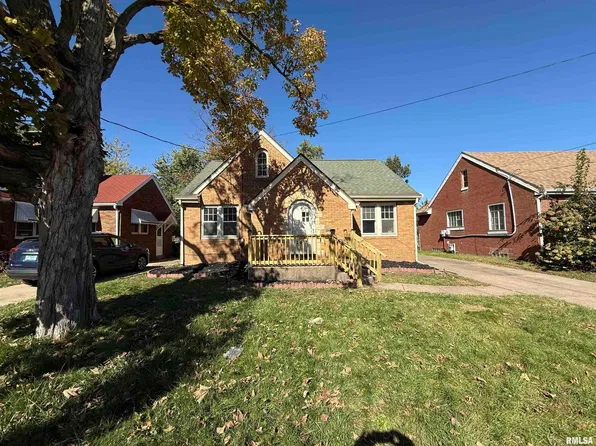 2417 W Sherman Ave, West Peoria, IL 61604