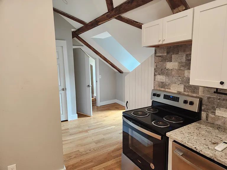 72 Main St #8 — Photo 7