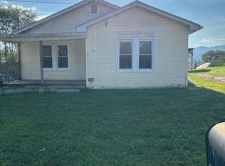 314 Look Ave, Marion, VA 24354