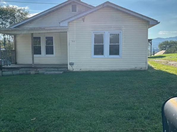 314 Look Ave, Marion, VA 24354