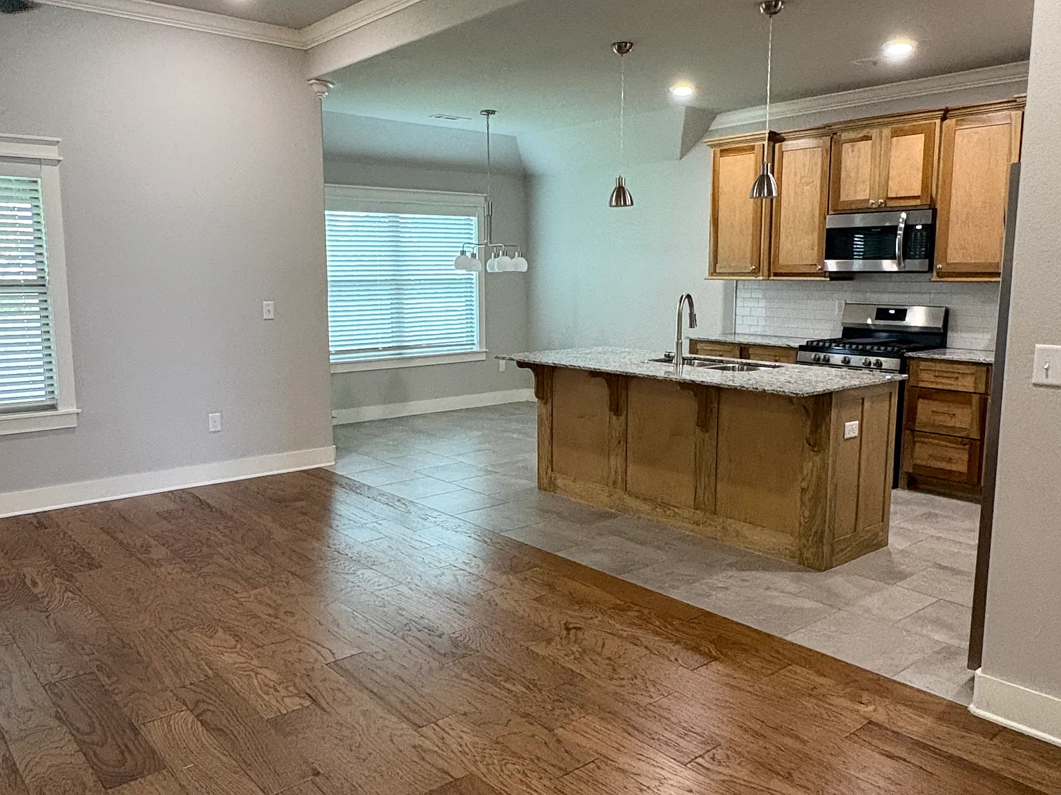 4 bed, 1850 sqft, $2,250 — Photo 4