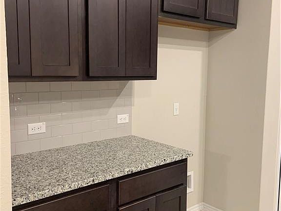 4th image of 7722 Chatham Pl