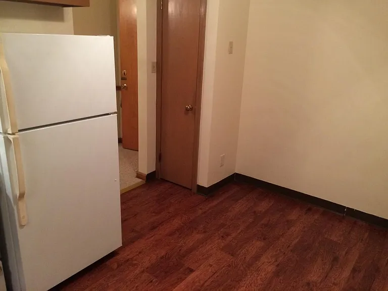 5033 Forest Park Pl #4 — Photo 3