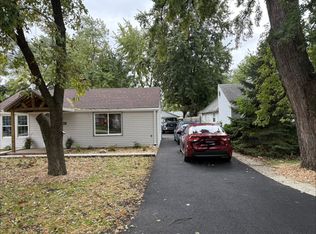 2426 Grape St, Joliet, IL 60435