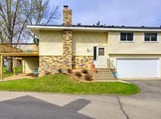 1417 Oak Leaf Ln, Burnsville, MN 55337