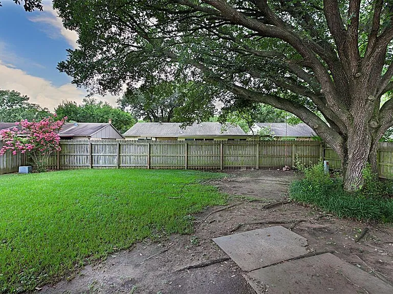 4411 Kacee Dr — Photo 20