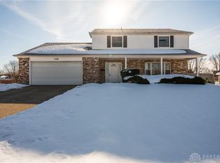 7106 Cranlyn Dr, Englewood, OH 45322