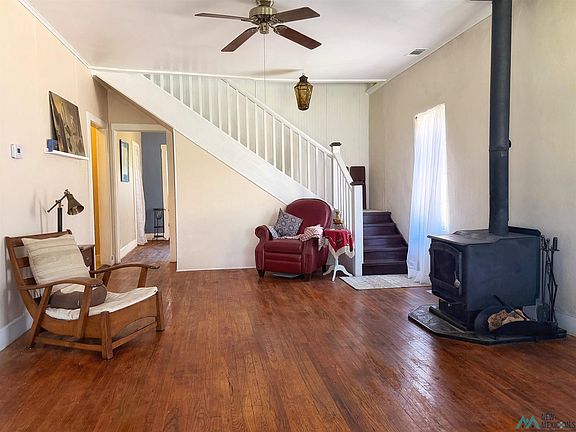 2nd image of 415 Moreno St