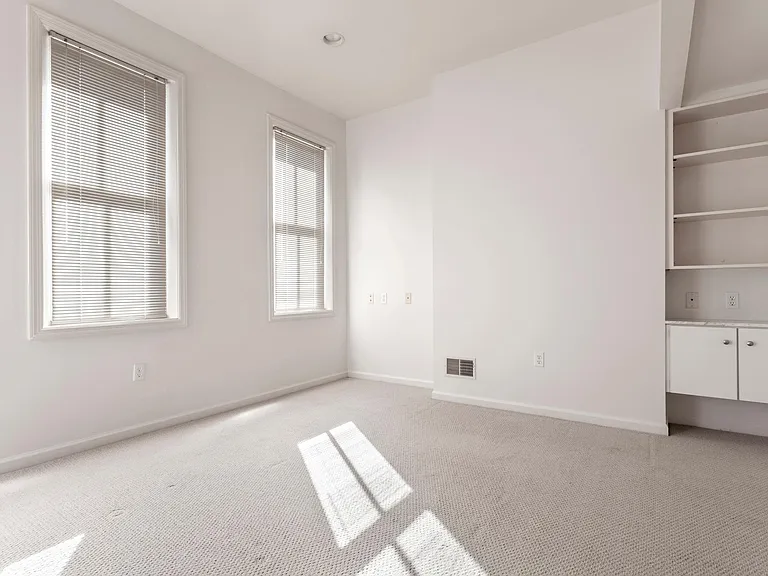 326 Hailman St — Photo 6