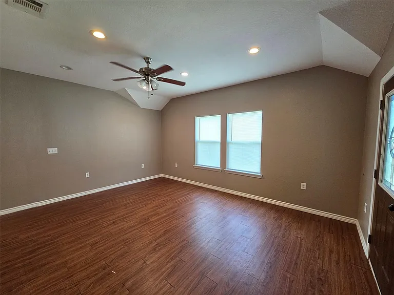 438 Spence Ln — Photo 5