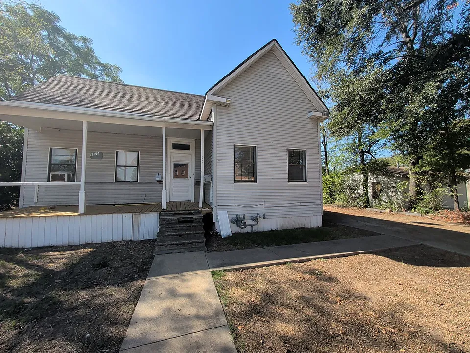 1509 Laurel St