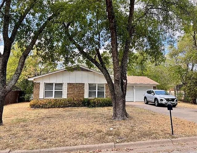 1st image of 2108 SE 21st Ave