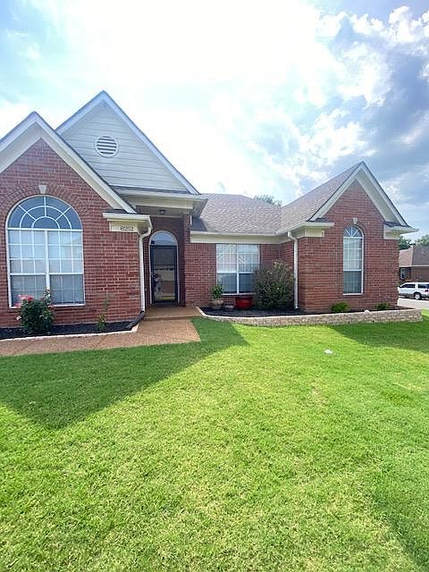 1st image of 8252 Garden Willow Ln