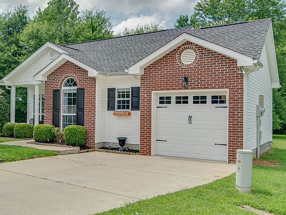 3rd image of 211 Williamsburg Dr