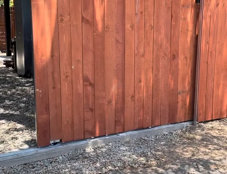 sling gate to parking area