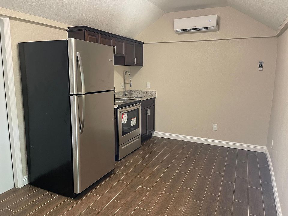 2nd image of 10611B Main St #B