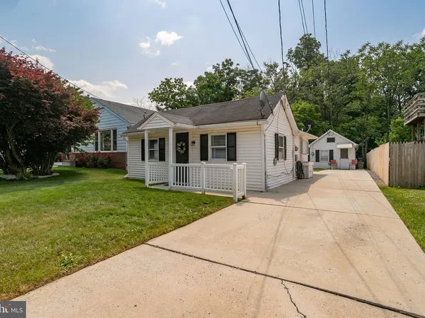218 Elizabeth St, Bordentown, NJ 08505