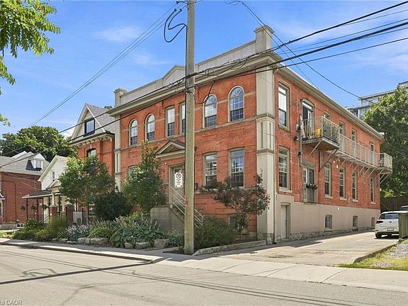 3rd image of 54 Alanson St #202