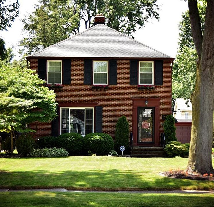 1st image of 4476 W 227th St