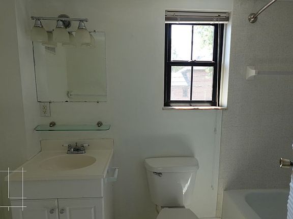 5th image of 490 City Park Ave