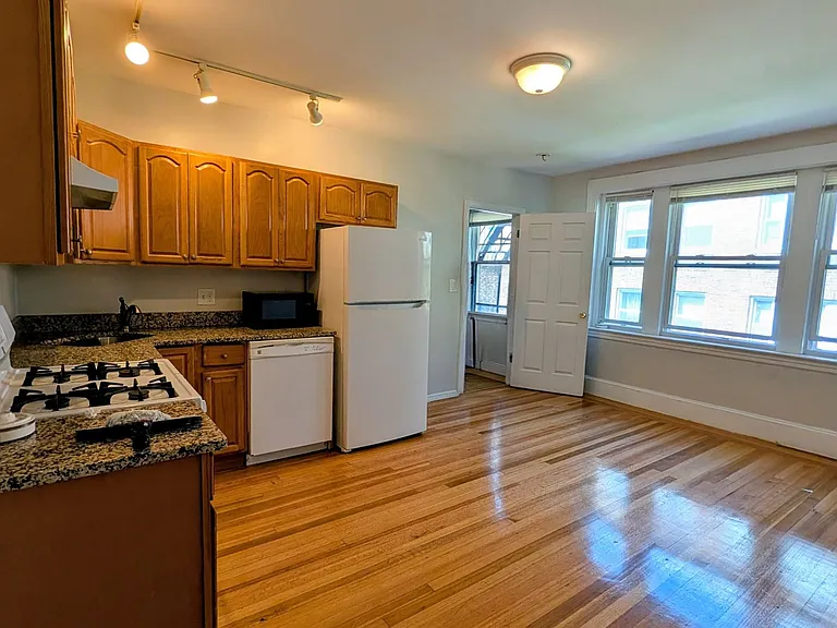 1622 Commonwealth Ave #27 — Photo 7