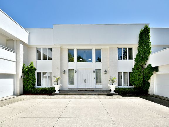 2nd image of 1810 Shelley Ct