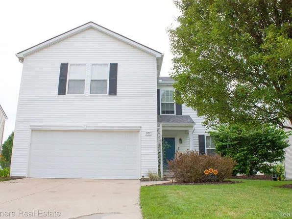 977 Prairie Ln, Milan, MI 48160