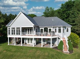 15 Honey Hill Rd, Rush, NY 14543