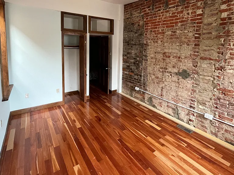 Rhode Island Ave NE — Photo 17