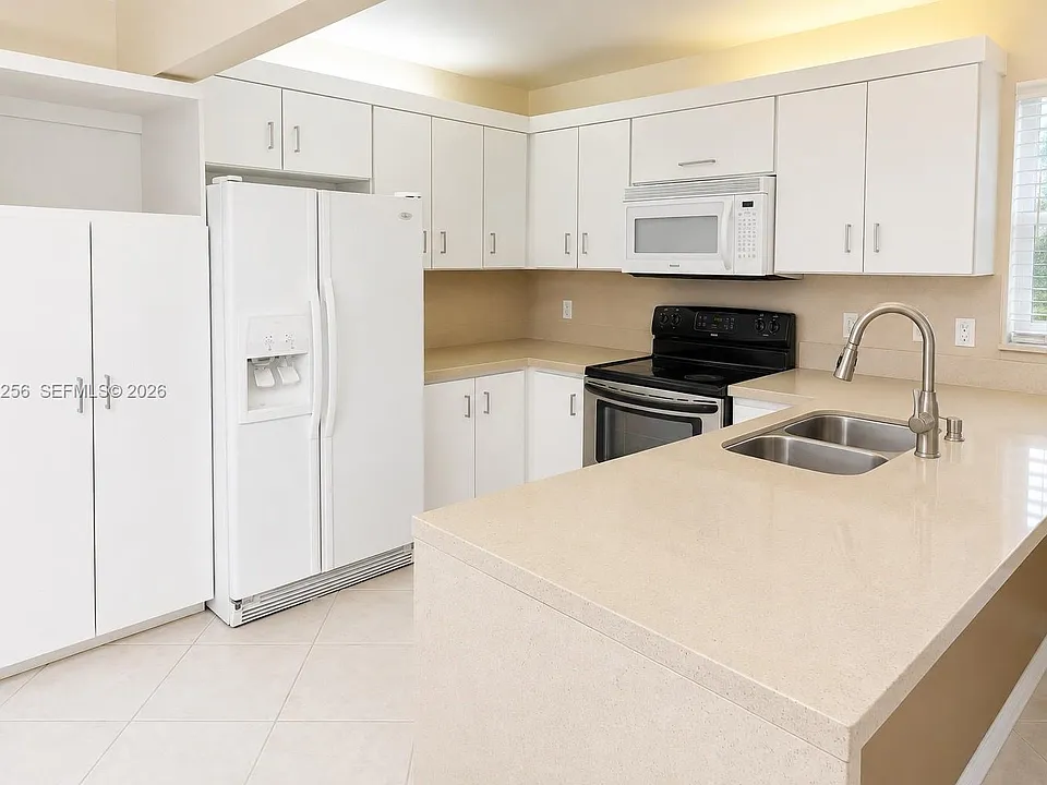 464 NE 210th Circle Ter #201-10A