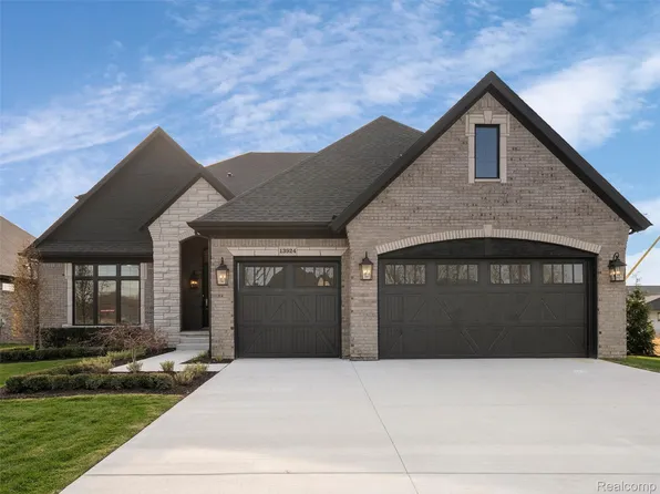 13924 Arthur Ct, Washington, MI 48094