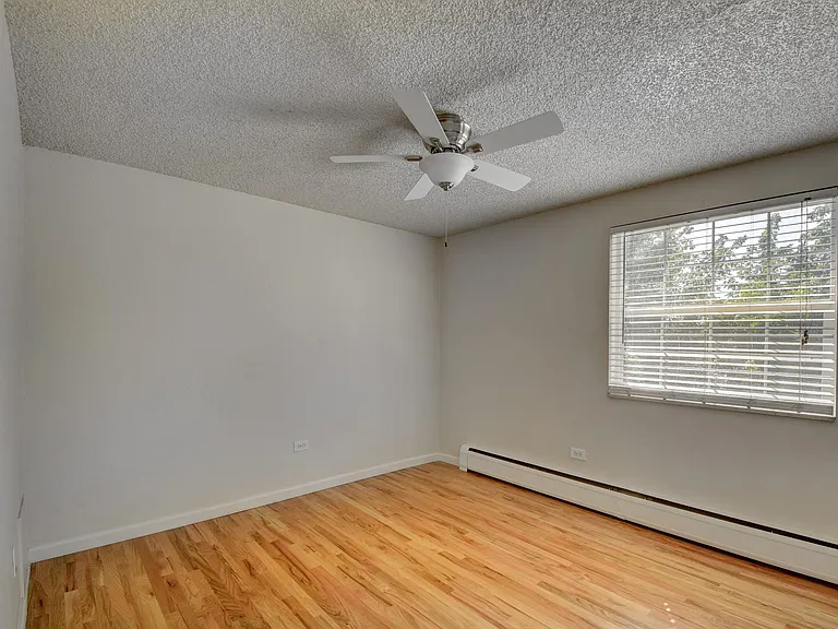 140 S Ogden St — Photo 27
