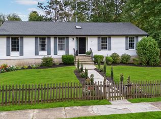 24 Golfview Dr, Neptune, NJ 07753