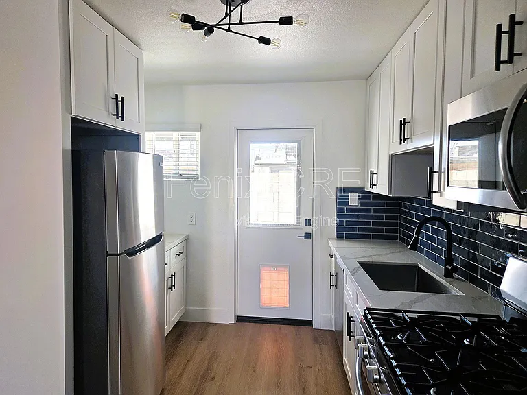 4324 N 14th St #3 — Photo 3