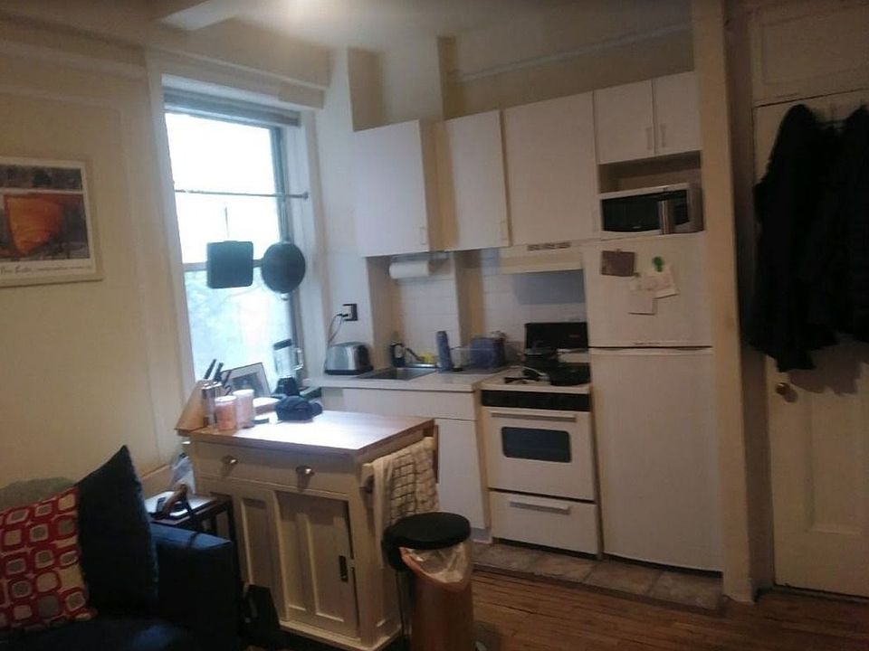 1st image of 287 Amsterdam Ave #315