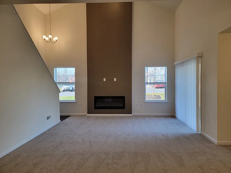 46 Howard Dr — Photo 7
