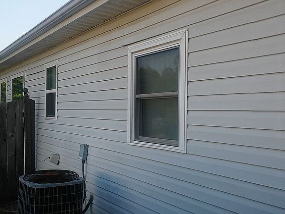 3rd image of 618 Magnolia Dr