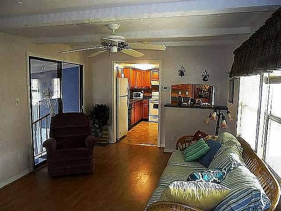 4th image of 143 E Piedmont Ave