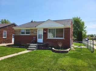 18014 Stephens Dr, Eastpointe, MI 48021