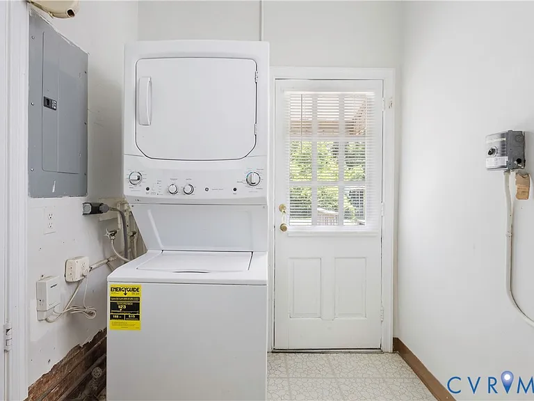 6414 Monument Ave — Photo 16