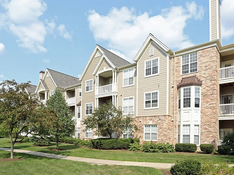 Reserve at Wauwatosa — Photo 24