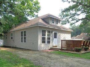 3011 Manor Ln, Delavan, WI 53115