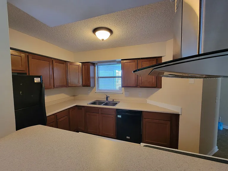 702 Azalea Dr #483 — Photo 11