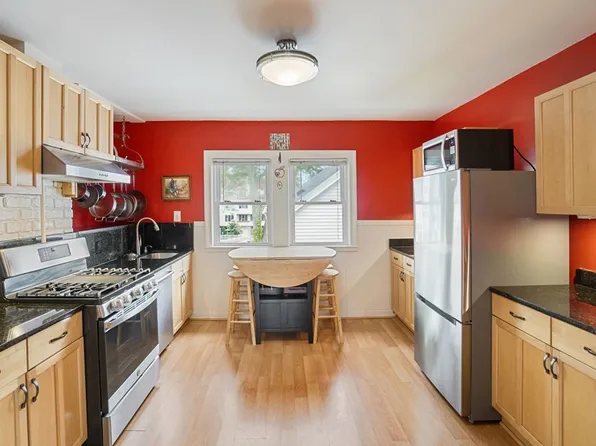 34 Howard St #34, Watertown, MA 02472