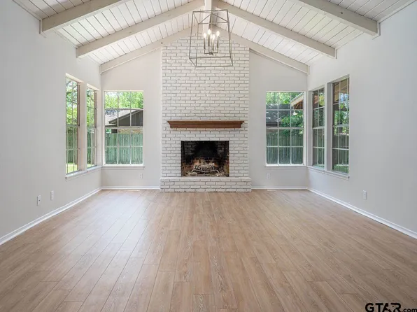509 Winchester Dr, Tyler, TX 75701