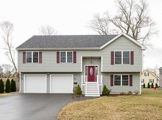 9 Huntington Ave, Weymouth, MA 02190